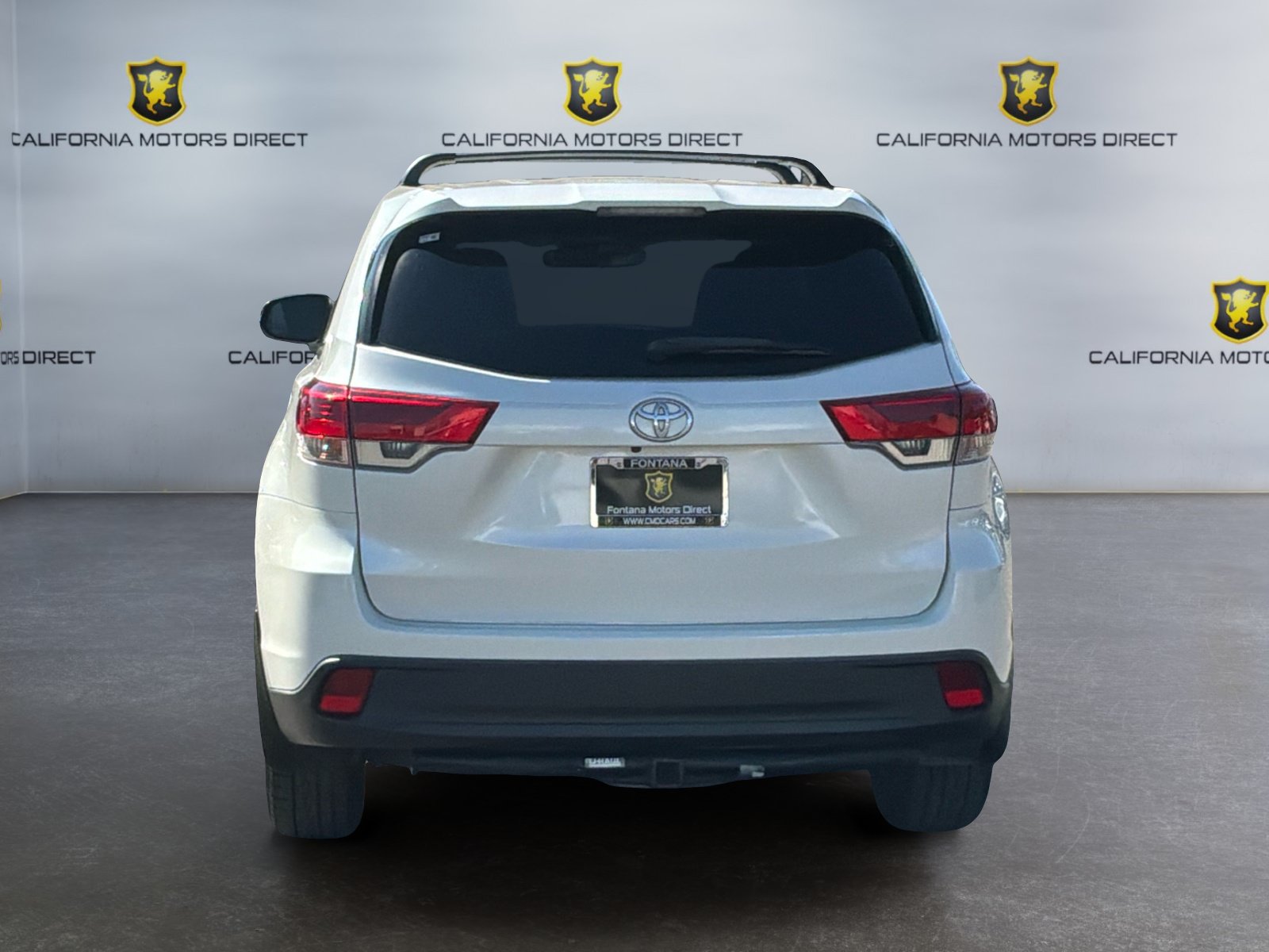 Used 2018 Toyota Highlander LE FWD image 4