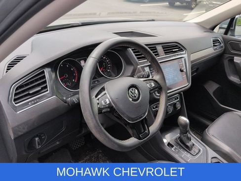 Used 2021 Volkswagen Tiguan SE FWD image 10