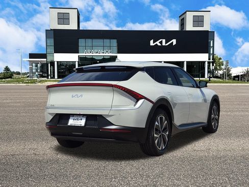 Used 2024 Kia EV6 Light AWD/4WD image 5