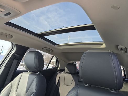 Used 2023 Buick Encore GX Essence w/ Advanced Technology Package image 3