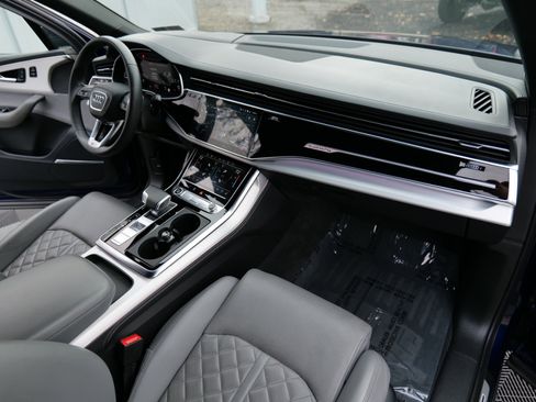 Used 2024 Audi Q7 3.0T Prestige w/ Prestige Package image 35