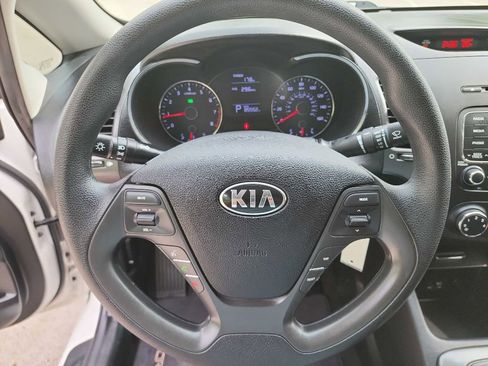 Used 2016 Kia Forte LX FWD image 12