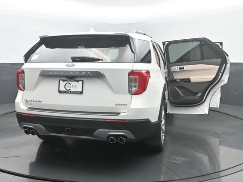 Used 2023 Ford Explorer Platinum w/ Technology Package AWD/4WD image 56