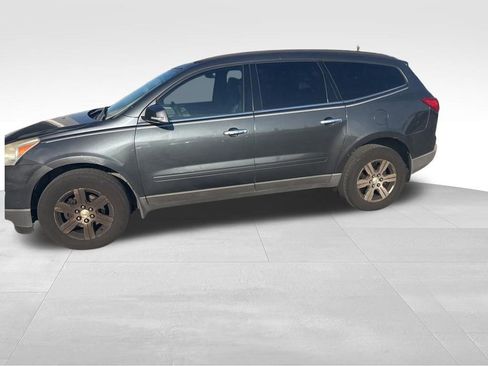 Used 2011 Chevrolet Traverse LT w/ Personal Connectivity Package image 3