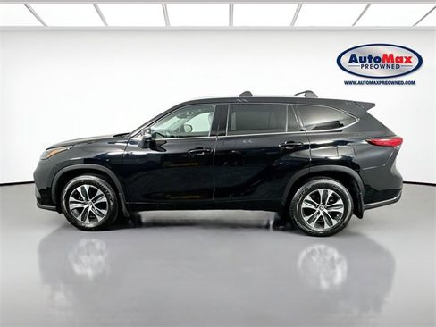Used 2022 Toyota Highlander XLE image 9
