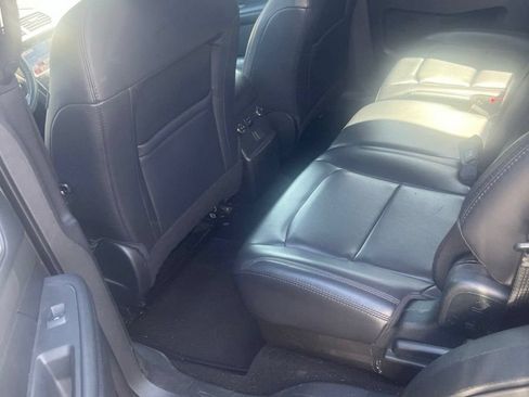Used 2019 Ford Explorer XLT w/ Equipment Group 202A FWD image 10