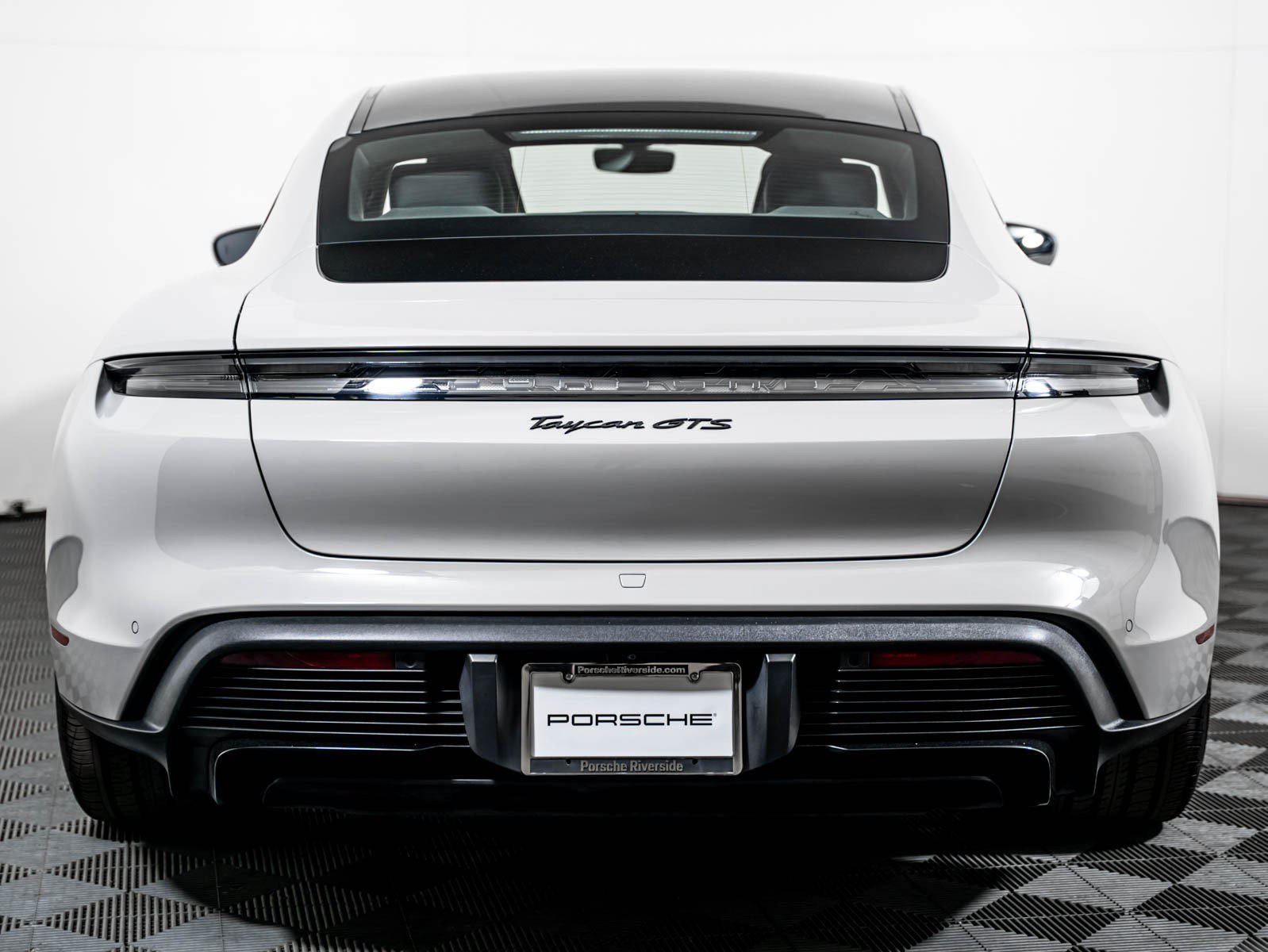 Certified 2023 Porsche Taycan GTS w/ Premium Package (P6U) AWD/4WD image 10