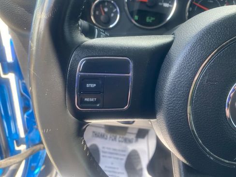 Used 2016 Jeep Wrangler Unlimited Sahara image 18