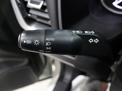 Used 2021 Nissan Rogue SV image 38