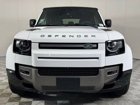 New 2025 Land Rover Defender 110 X-Dynamic SE image 10