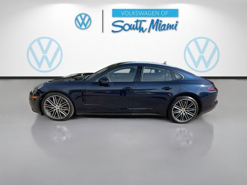 Used 2020 Porsche Panamera RWD image 4