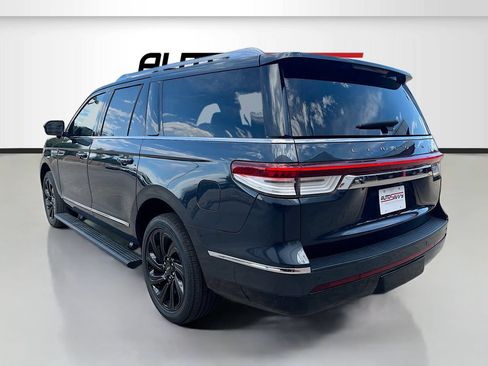 Used 2022 Lincoln Navigator L Reserve AWD/4WD image 5