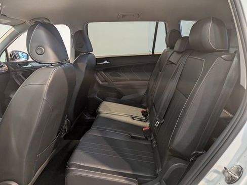 Used 2023 Volkswagen Tiguan SE image 24
