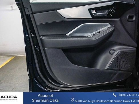 Used 2025 Acura MDX SH-AWD w/ Technology Package image 31