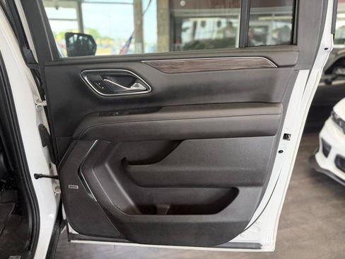 Used 2023 Chevrolet Suburban Z71 AWD/4WD image 43