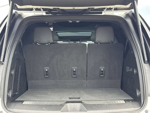 Used 2025 GMC Yukon AT4 w/ AT4 Premium Package AWD/4WD image 13