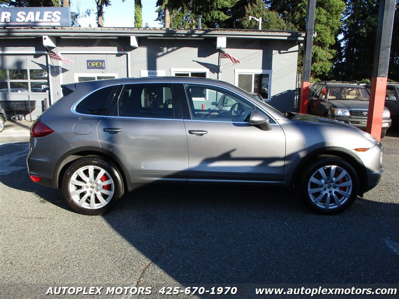 Used 2011 Porsche Cayenne Turbo AWD/4WD image 8