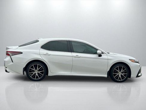 Certified 2024 Toyota Camry SE image 4