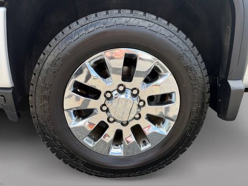 Used 2020 GMC Sierra 2500 Denali w/ Denali Ultimate Package AWD/4WD image 9