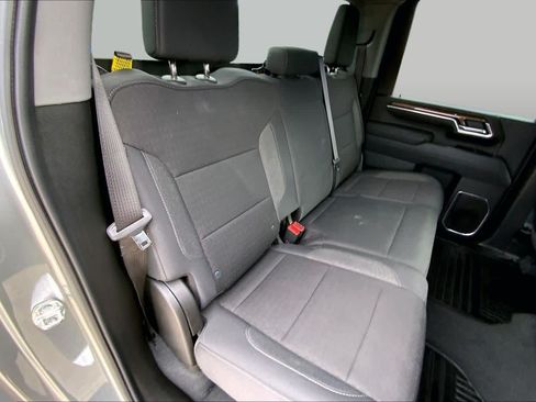 Used 2025 Chevrolet Silverado 2500 LT w/ Safety Package AWD/4WD image 19