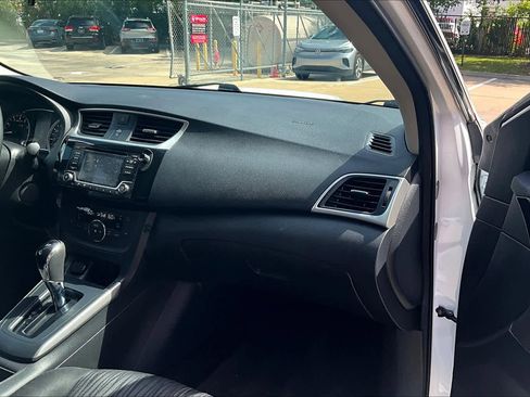 Used 2018 Nissan Sentra SV image 18