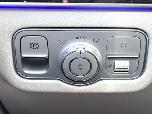 Certified 2025 Mercedes-Benz GLE 350 4MATIC image 18