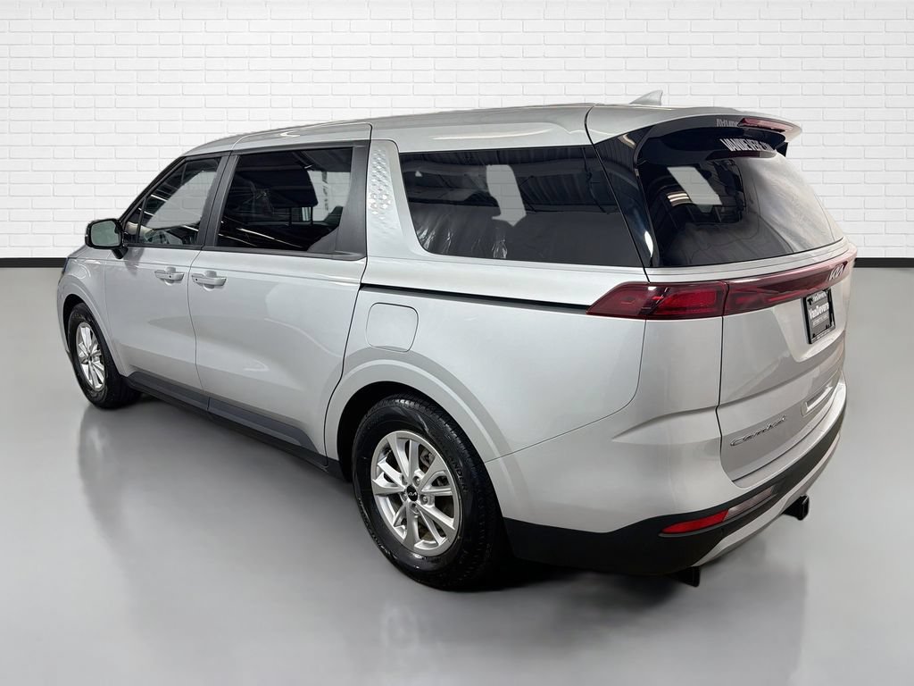 Used 2022 Kia Carnival LX FWD image 7