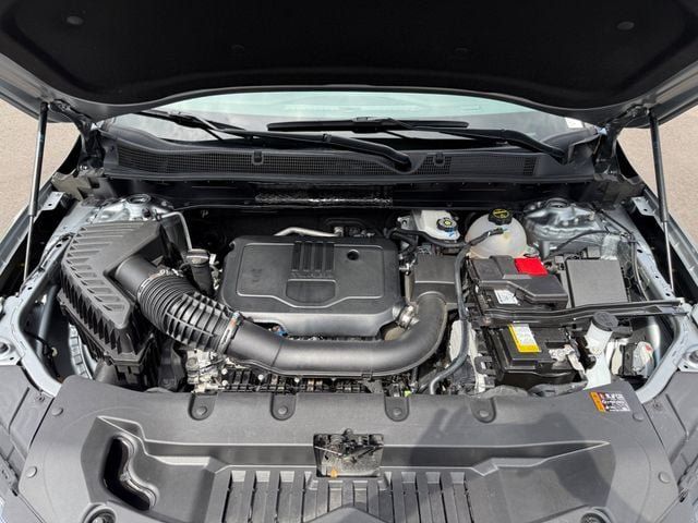 Used 2025 Chevrolet Blazer LT AWD/4WD image 16