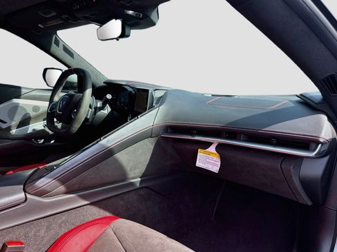 Used 2022 Chevrolet Corvette Stingray Premium Conv w/ Z51 Performance Package RWD image 27