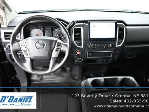 Used 2017 Nissan Titan S AWD/4WD image 26