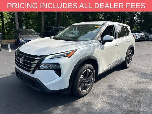Used 2025 Nissan Rogue SV AWD/4WD image 4