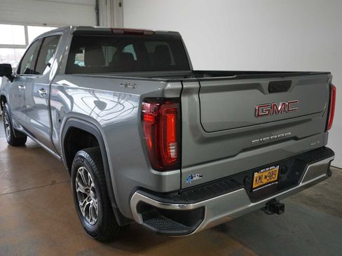Certified 2025 GMC Sierra 1500 SLT image 3