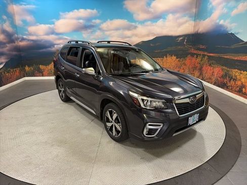 Used 2019 Subaru Forester Touring AWD/4WD image 2