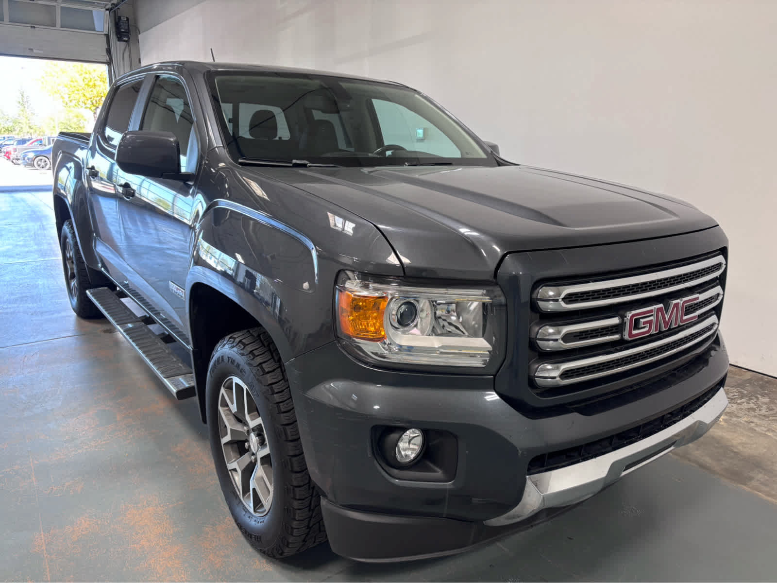 Used 2016 GMC Canyon SLE w/ All Terrain Package AWD/4WD image 5