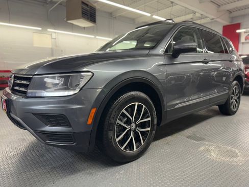 Used 2021 Volkswagen Tiguan SE w/ Panoramic Sunroof Package image 1