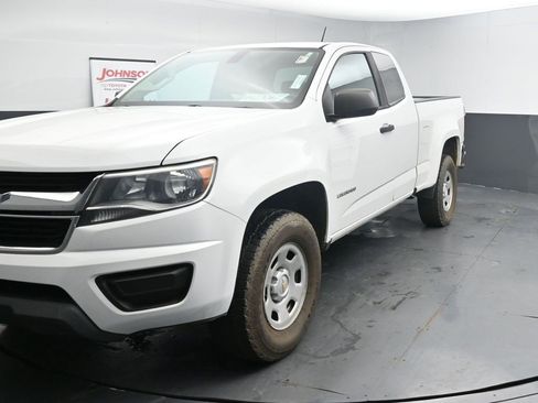 Used 2020 Chevrolet Colorado W/T w/ WT Convenience Package image 4