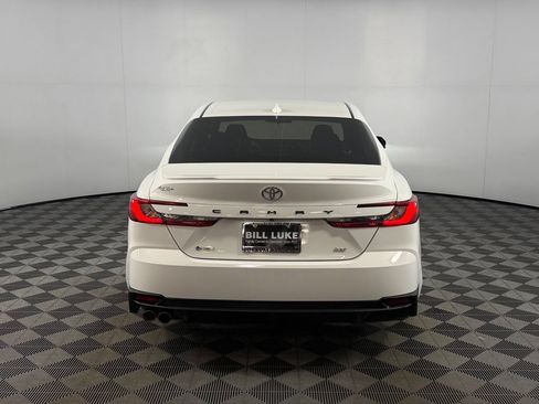 Used 2025 Toyota Camry SE FWD image 8