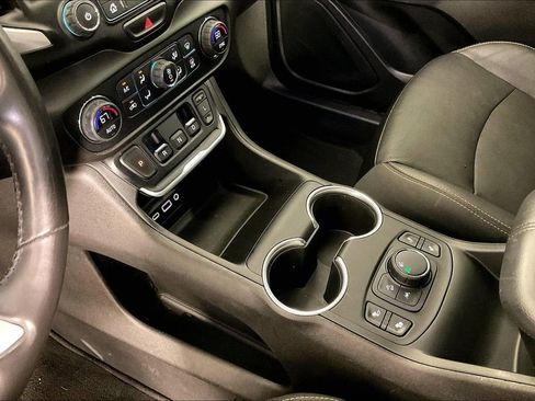 Used 2020 GMC Terrain SLT w/ Preferred Package FWD image 19
