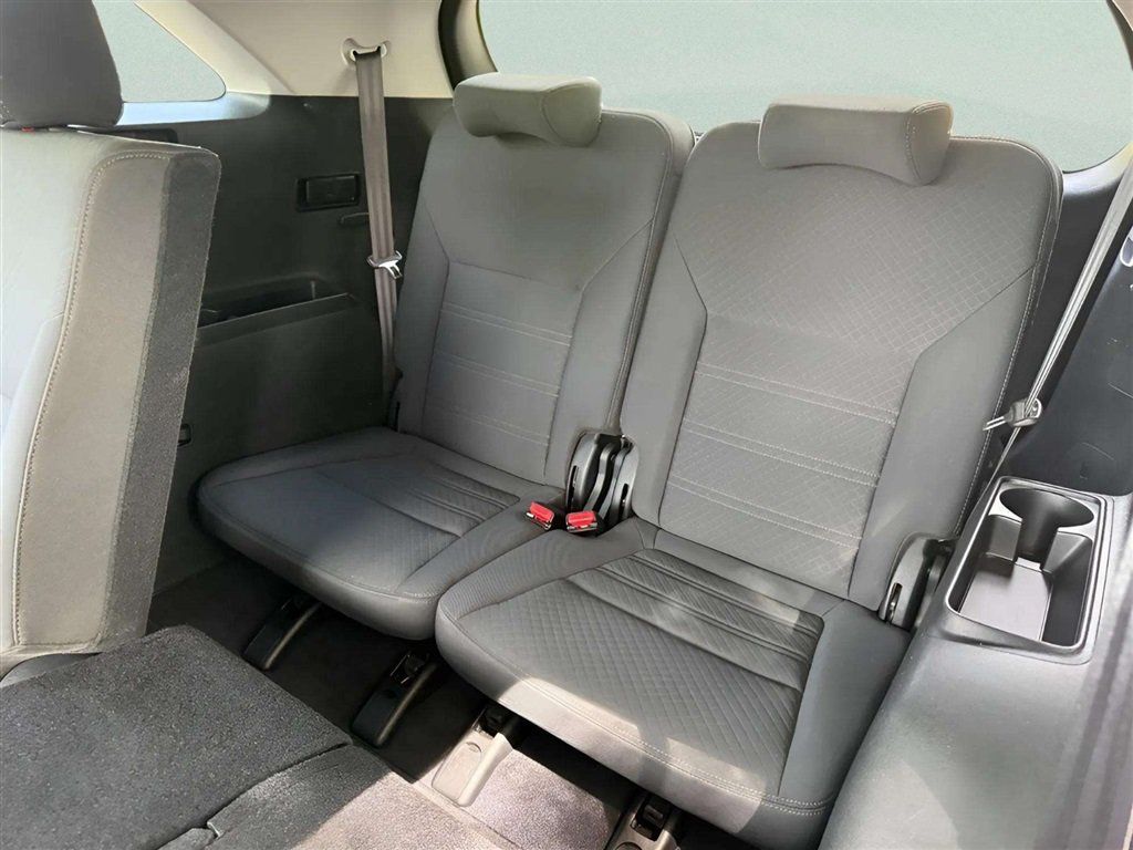 Used 2020 Kia Sorento L FWD image 17