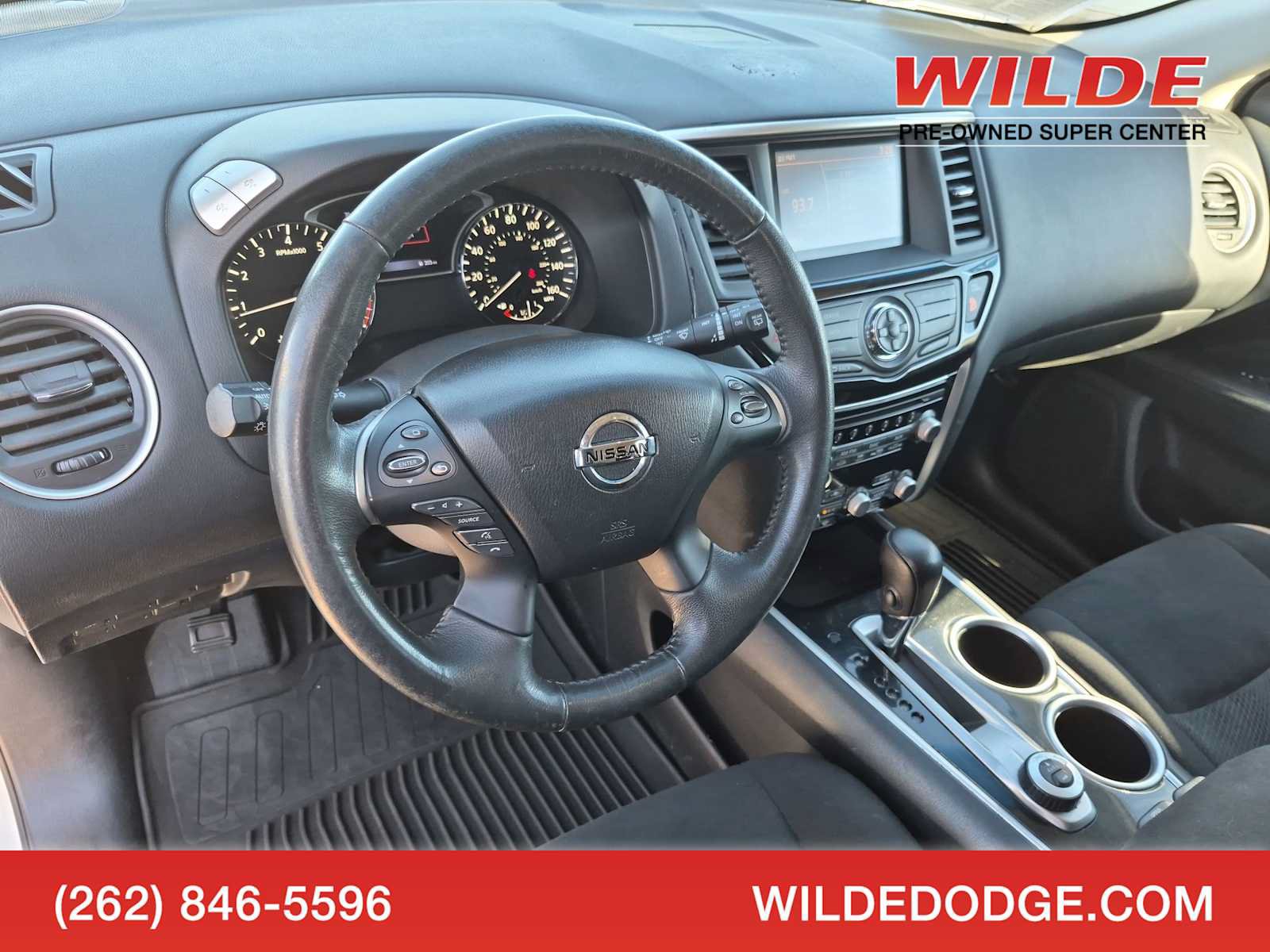Used 2016 Nissan Pathfinder SV AWD/4WD image 1