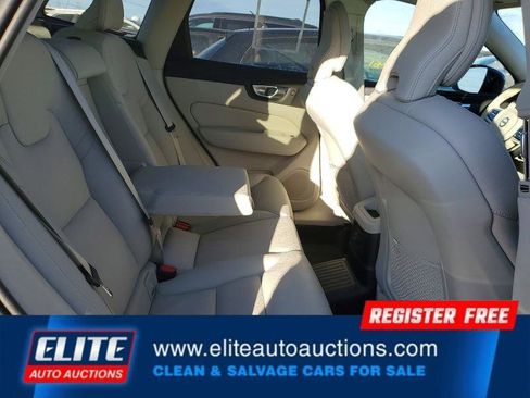 Used 2025 Volvo XC60 T8 Plus w/ Protection Package Premier image 19