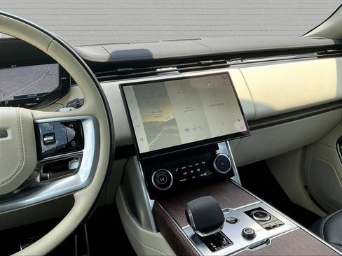 Used 2023 Land Rover Range Rover SE AWD/4WD image 10