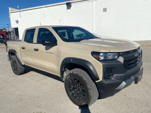 Used 2024 Chevrolet Colorado Trail Boss AWD/4WD image 8