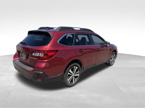 Used 2018 Subaru Outback 2.5i Limited AWD/4WD image 3