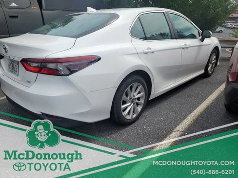 Used 2024 Toyota Camry LE w/ Convenience Package FWD image 17