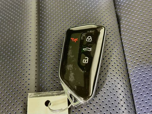 Used 2024 Volkswagen Golf R AWD/4WD image 46