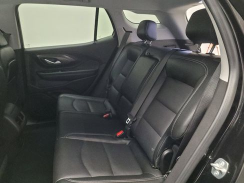Used 2024 GMC Terrain SLT AWD/4WD image 18