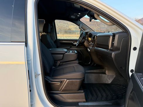 Used 2024 GMC Sierra 3500 SLE image 16