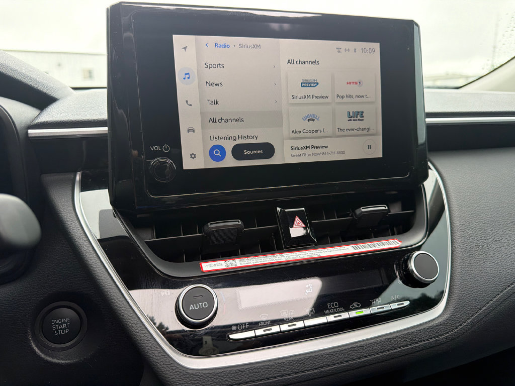 Used 2026 Toyota Corolla Cross LE w/ Moonroof Package FWD image 32