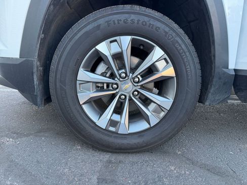 Used 2025 Chevrolet Equinox LT image 30